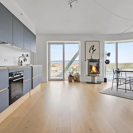 Designers Penthouse In The Clouds Apartment *