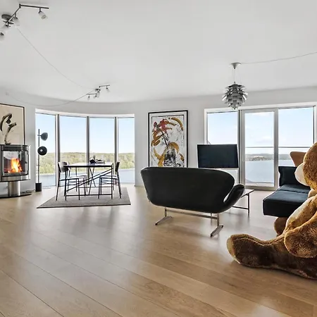 Designers Penthouse In The Clouds *