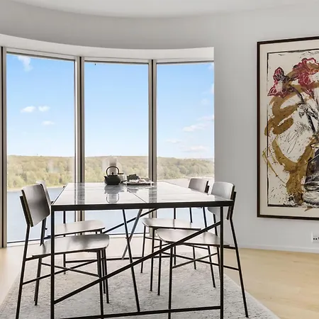 Designers Penthouse In The Clouds Apartment